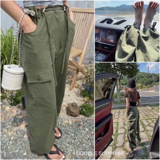 Cargo Pants กางเกงขายาว ติดซิปด้านหน้า ช่วงเอวมีเชือกรูดพร้อมตัวล็อกปรับได้ตามเอว มีกระเป๋าซ้ายขวา หน้าขา