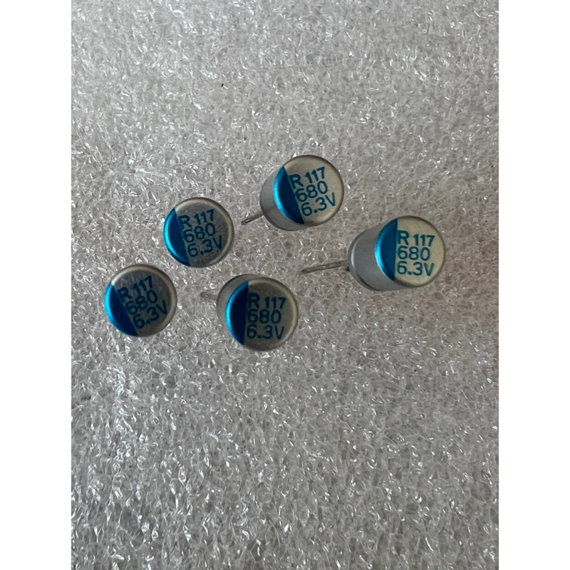คาปาซิเตอร์ 680UF 6.3V (10ตัว) แถบสีฟ้าขนาด 6x8mm. C680UF 6.3V  C680UF 6.3V C680UF 6.3V C680UF 6.3V 