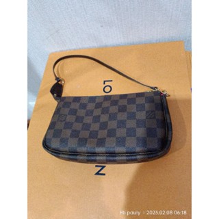 Louis Vuitton Phoctte damier bag used like new