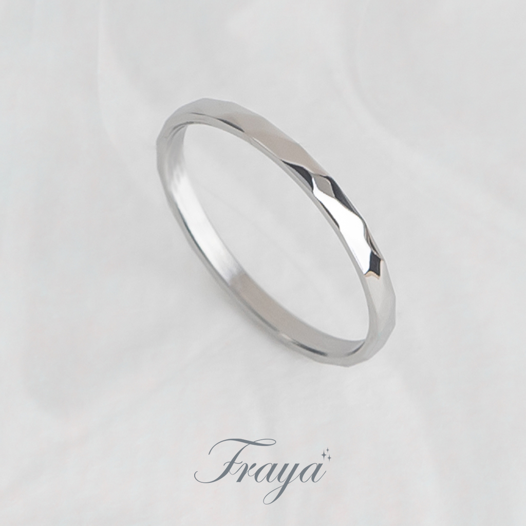 Fraya แหวนเหลี่ยมรอบ การงาน เจริญก้าวหน้า บาง 1.5 mm สแตนเลส ไม่บิด ไม่เบี้ยว แข็งแรง ทนทาน สีเงิน ของขวัญ
