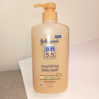 Johnsons pH 5.5 nourishing body wash with honey 750 ml ครีมอาบน้ำ จอห์นสัน พีเอช 5.5 นูริชชิ่ง บอดี้ วอช ฮันนี่