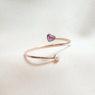 เครื่องประดับ Rock Me Jewelry รุ่น Mini Heart &amp; Pearl Bangle แหวน ทองเหลือง ประดับพลอย