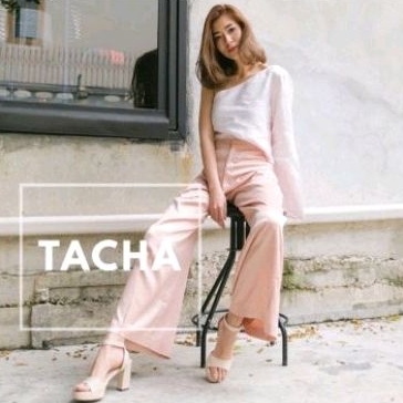 ส่งต่อรองเท้าส้นสูง3นิ้ว Size37 แบรนด์Tacha สีเบจ สภาพ95%