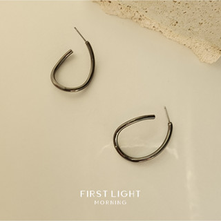 First Light Morning :Carine Hoops ต่างหูห่วง ต่างหูใส่ทำงาน ต่างใส่ไม่แพ้ minimal ต่างหูมินิมอล