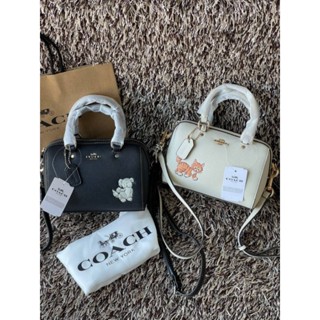 Coach Mini Rowan Crossbody With Dancing Kitten กระเป๋าสะพายข้าง ขนาดมินิ