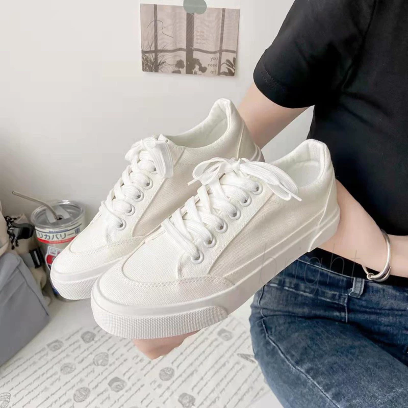 รองเท้ารุ่นเค้ก สีขาวมินิมอล ซัพพอร์ตเท้า M79 มีไซส์ 36-45