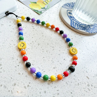SMILEY สายคล้องมือถือหน้ายิ้ม ลูกปัดสีรุ้ง