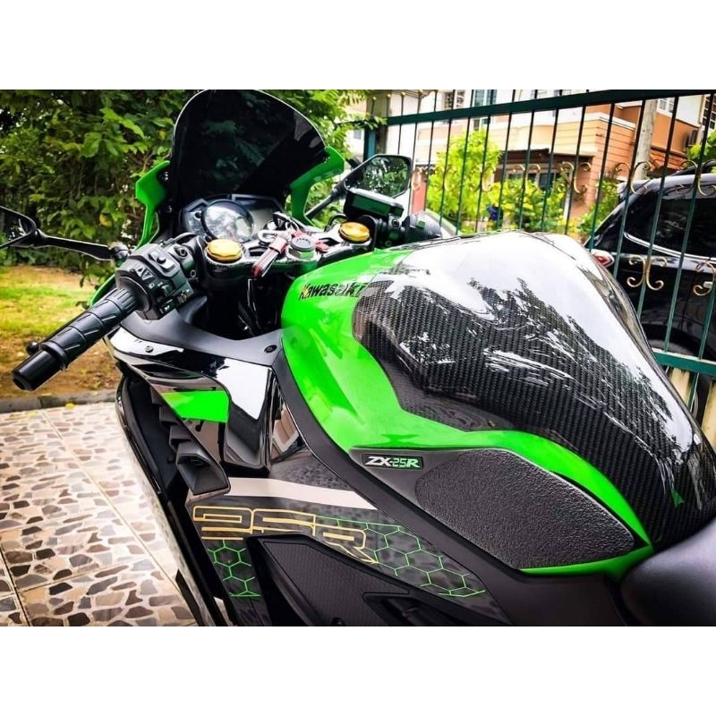 ครอบถังคาร์บอนเเท้.ZX25R