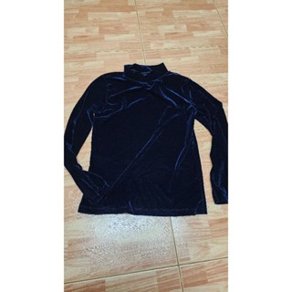 เสื้อคอเต่า กำมะยี่ นิ่มมาก สีน้ำเงิน มือ1