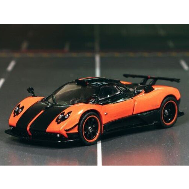 Pagani Zonda Cinque Arancio Saint Tropez 1/64 (TARMAC)
