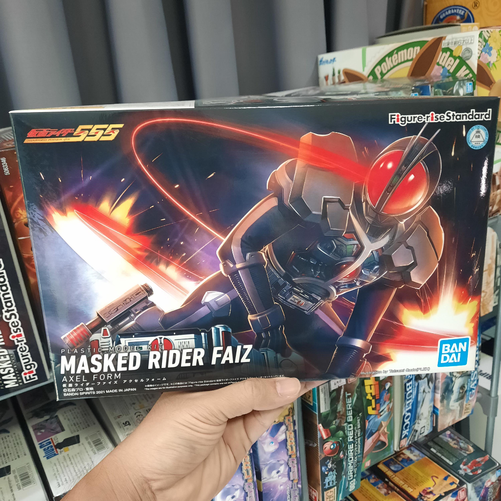 Bandai Figure-rise Standard Masked Rider Faiz Axel Form