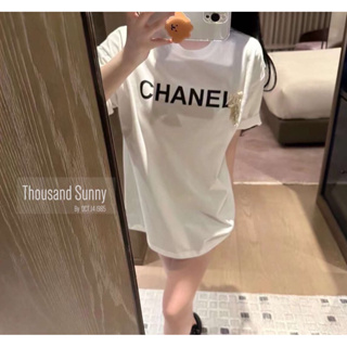 Chanel COTTON T-SHIRT Set 2 ชิ้น เสื้อ+เข็มกลัด เสื้อยืดคอกลม แขนสั้น เนื้อคอตตอน ( cotton 100%) เนื้อผ้าดีค่ะ