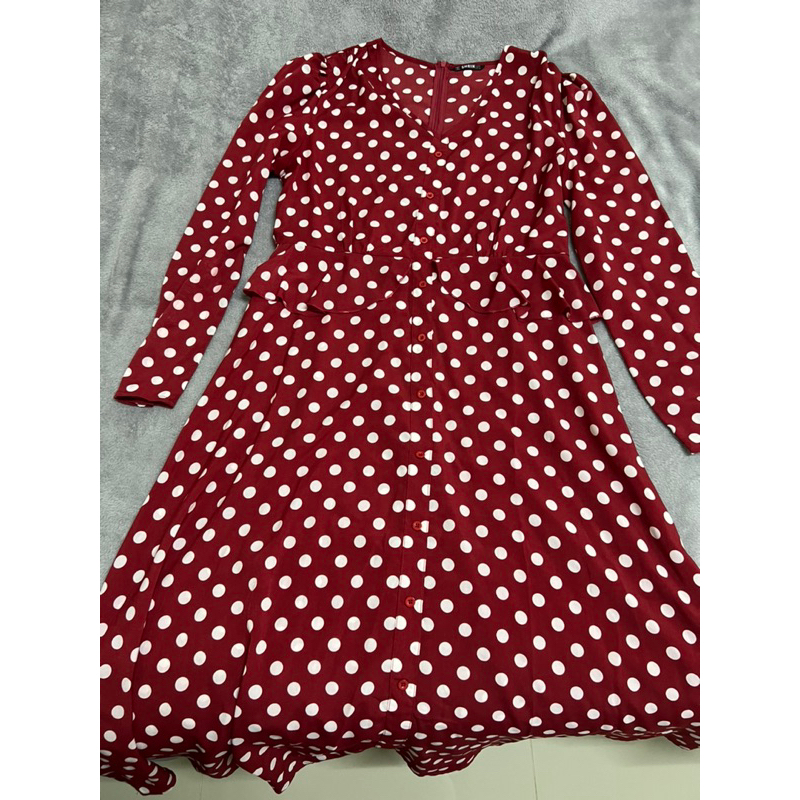 ชุดเดรสกระโปรงยาวสีแดง SHIEN