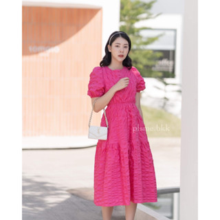 ใส่โค้ด OBSEP100 ลดเหลือ 552.-  Plsme.bkk 〰 “Pink venom dress”