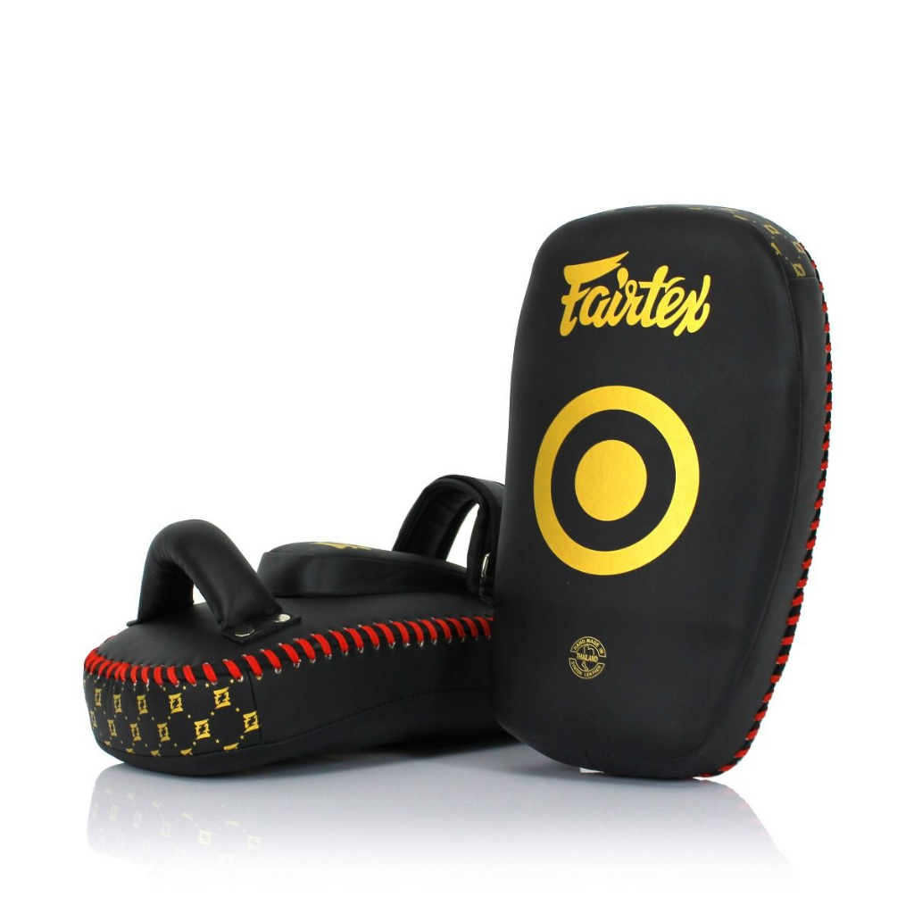 [ คู่ ] เป้าล่อเตะ เป้าซ้อมมวย Fairtex KPLC6 Microfiber Curved Kick Pads - Size Small Black/Gold Col