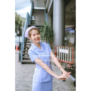 พร้อมส่ง**เฉพาะเสื้อ**คอเทเลอร์แหลมแขนสั้น ผ้าวาเลนติโน่ ขาวโอโม่ ชุดพยาบาลสำเร็จรูป ชุดพยาบาลร้านอ๋อง