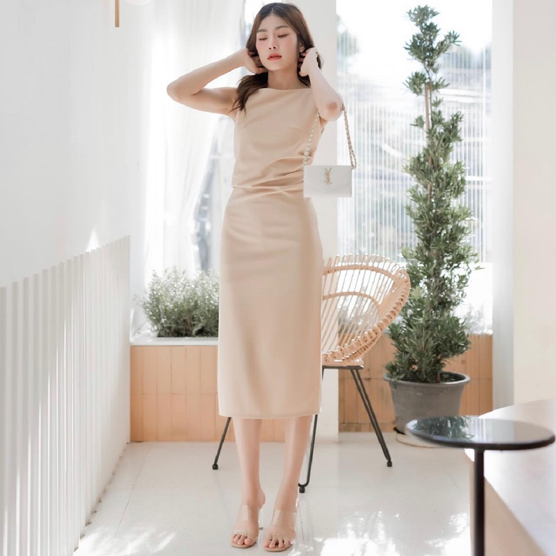 Lady MADE Kloset  ชุดเดรสยาวสีเนื้อ รุ่นเลดี้ เดรสออกงานสวยๆ Lady Collection LM001