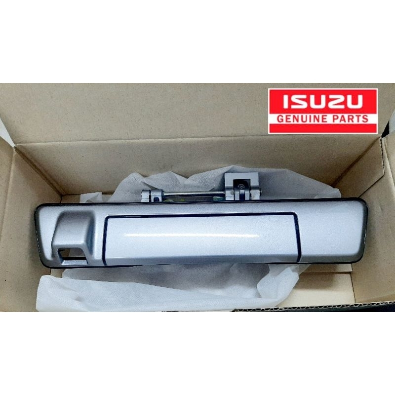 มือเปิดฝาท้ายสีบอนเงิน (แท้) ISUZU D-MAX 2020-2025 รุ่นมีรูกล้องถอย