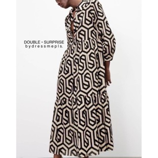 Maxi dress แมกซี่เดรส ลายกราฟฟิค Double Surprise