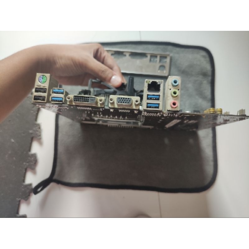 mainboard msi b250m pro-vd + cpu intel core i5 7400