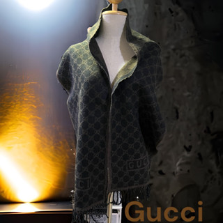 ผ้าพันคอแบรนด์เนมมือสองแท้Vintage Gucci monogram wool