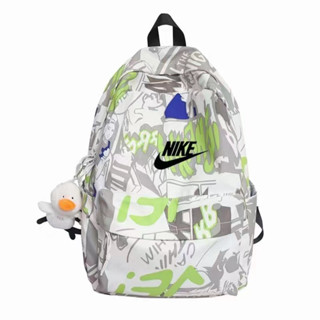 Nike กระเป๋าเป้ กระเป๋ากีฬา กระเป๋าเดินทาง ความจุสูง Backpack（ไม่มีจี้）