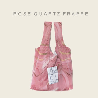 Wyllabrand กระเป๋าผ้าพลีท Rose quartz frappe