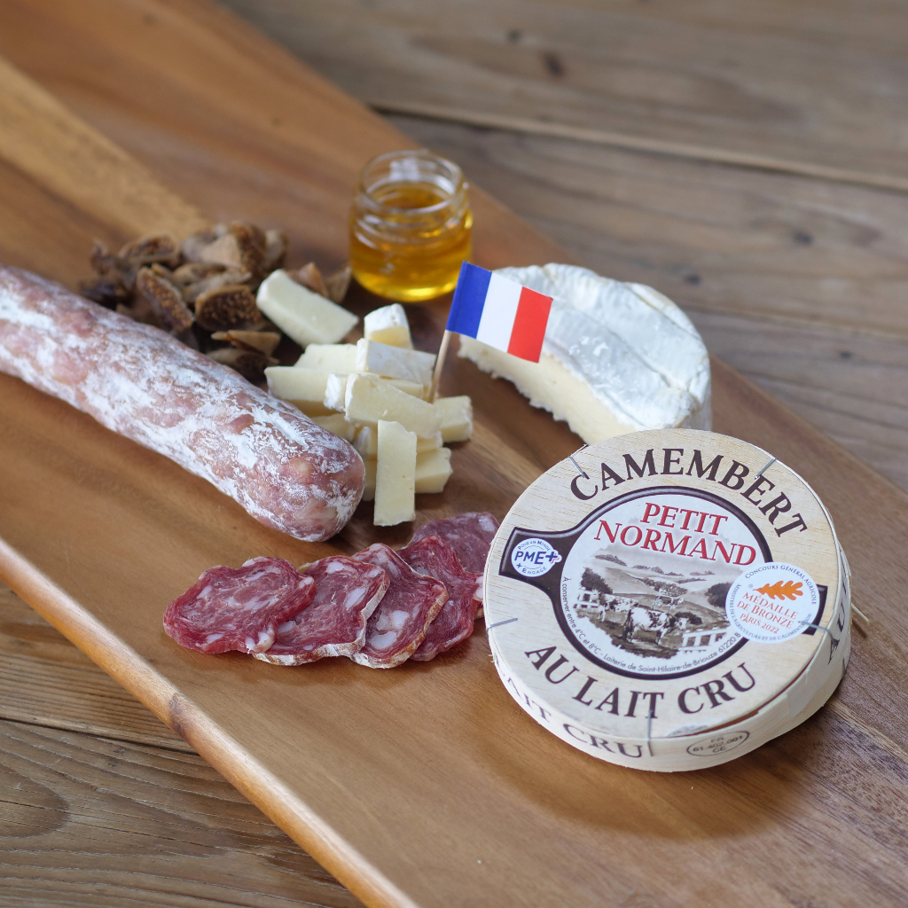 Saucisson "Camembert & Figs" ไส้กรอกหมู 100% Salami Charcuterie Dried Sausage Cheese Premium Meat