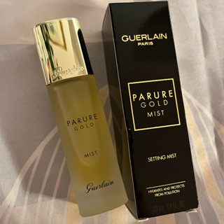 Guerlain Parure Gold Setting Mist 30ml เกอร์แลง มิสต์สำหรับขั้นตอนสุดท้าย ให้ลุคเมคอัพไร้ที่ติ เครื่องสำอางติดทนนาน.