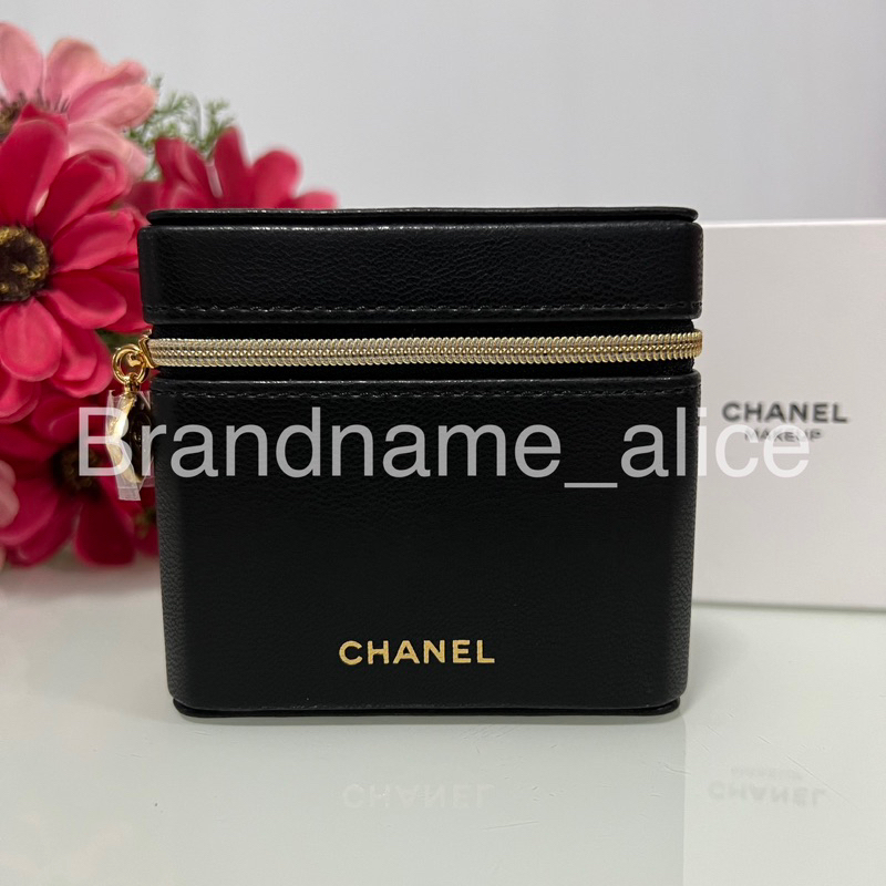 แท้💯 Chanel lipstick case กระเป๋าหนังสีดำ ซับในสีแดง