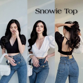 เสื้อครอปคอวีแขนตุ๊กตา ผ้าลูกไม้ฉลุลาย🔥Snowie crop top🔥ป้ายCottoncandy