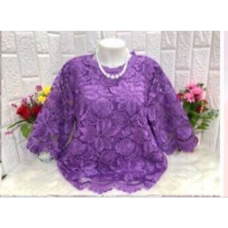 เสื้อลูกไม้ ผ้าเงา อกใหญ่ 42-46นิ้ว