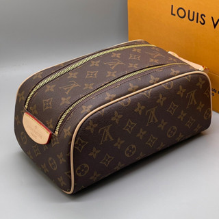 กระเป๋าเครื่องสำองค์ Louis vuitton งาน  ออริ ขนาด  27cm