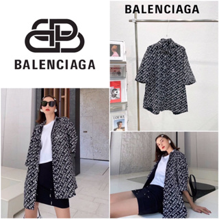 เสื้อเชิ้ตแขนยาว BALENCIAGA พิมพ์ลายโลโก้ทั้งตัว