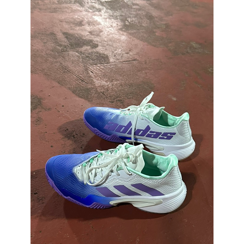 รองเท้าadidas uk7หญิงมือสองเหมือน1 ใส่ลองเดินในสนาม สภาพ99.99