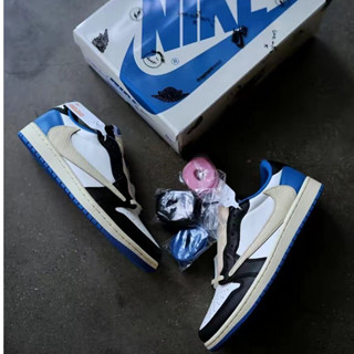 (ของแท้ 100%)Travis Scott x fragment design air Jordan 1 low OG SP (White Black Blue)