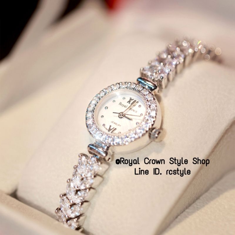นาฬิกาข้อมือผู้หญิง Royal Crow แท้100% นาฬิกาเพชร CZ หน้าปัดมุก สวยหรูและทนทาน,กันน้ำ,รับประกัน1ปี,จัดส่งพร้อมกล่องครบ