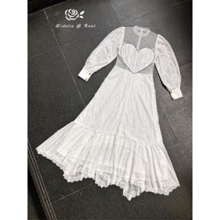 Maxi Dress แม็กซี่เดรสตัวยาวแสนสวย คุณขางานไฮโซมาก เนื้อผ้าลูกไม้อย่างดี ช่วงอกเป็นรูปหัวใจ