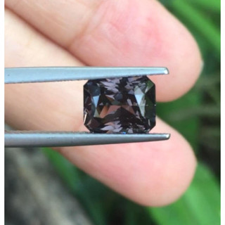 พลอยสปิเนล(Spinel) นน3.03กะรัต