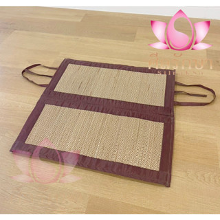 เบาะนั่งสมาธิเสื่อกก รุ่นพกพา แบบพับได้ ขนาด 60*60 CM  รุ่นพกพา เบาะรองนั่ง แบบพับ อาสนะรองนั่ง เสื่อกก บุฟองน้ำ