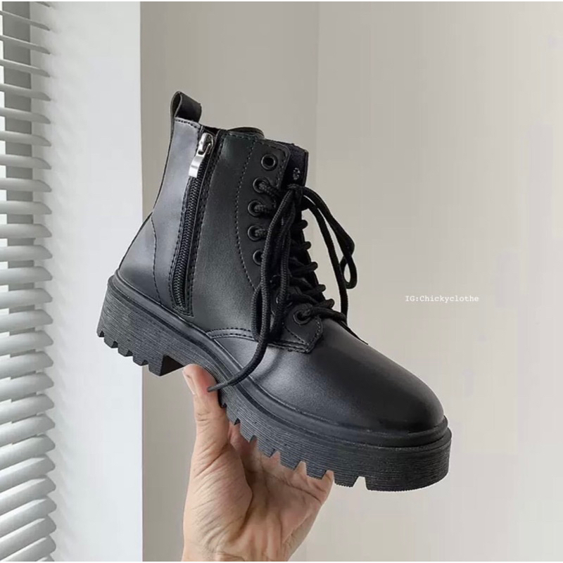 ꒰ พร้อมส่ง1-3วันถึง ꒱ รองเท้าบูทข้อสั้น ˚ ༘ chickboot05 - เสริมส้น3.5cm 🛼🖤✨