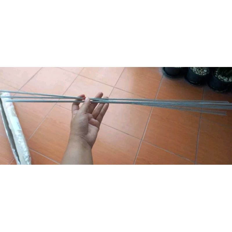 ลวดเส้นตรงแบบเส้นเดียว ขีดละ10฿ ความยาวลวด60ซม. หนา2.65มล. สำหรับเกี่ยวแขวนกระถางหรือต้นไม้ - รูปที่ 4