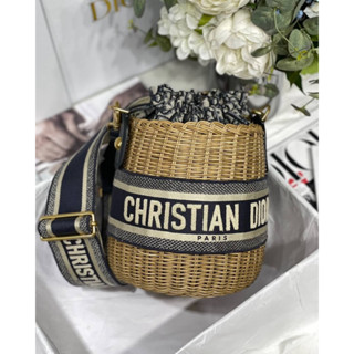 DIOR WICKER BUCKET BAG(Ori)เทพ 📌size 17x19 cm. 📌สินค้าจริงตามรูป งานสวยงาม หนังแท้