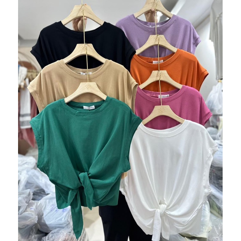เสื้อยืดป้าย IT’S ME BASIC