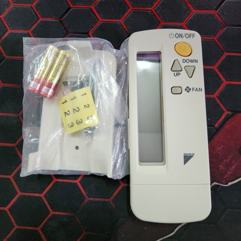 รีโมท​แอร์​ไดกิ้น​ Daikin.ของแท้​100%. ฝาหลังรุ่นBRC4C159