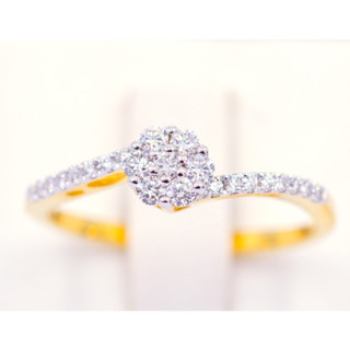 Happy Jewelry แหวนเพชรดอกไม้ บ่าเพชรก้านบิด ข้างหัวใจ แหวนเพชร แหวนทองเพชรแท้ ทองแท้ 37.5% (9K)