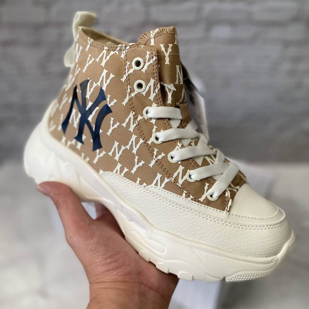 รองเท้าผ้าใบ หุ้มข้อ ไซส์.36-40 ทรงสวย ใส่สบาย  รับประกันความพึงพอใจ รีวิวจากงานจริง
