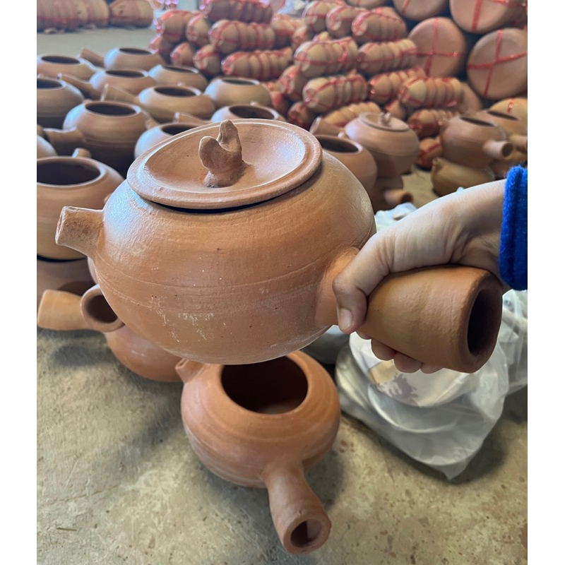 กาน้ำหม้อดินเผากาต้มน้ำแบบจีนกาต้มน้ำสมุนไพรกาต้ม  ถ่ายวิดิโอก่อนแกะทุกครั้งไม่ถ่ายไม่รับผิดทุกกรณีคะ