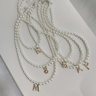 สร้อยคอชื่อ สร้อยจี้อักษร สร้อยอักษร “alphabet necklace” สร้อยมุกจี้อักษร สร้อยชื่อ