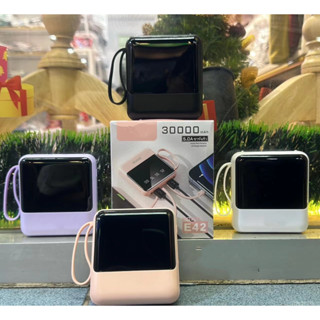 พาวเวอร์แบงค์ 30000mAh powerbank mini สี่สายในตัว เล็ก เบา เพาเวอร์แบงค์อี42 แถมสติ๊กเกอร์สุ่มลาย